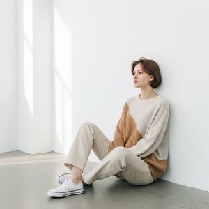 G by Giuliana Cream & Tan Oversized Knit Sweater